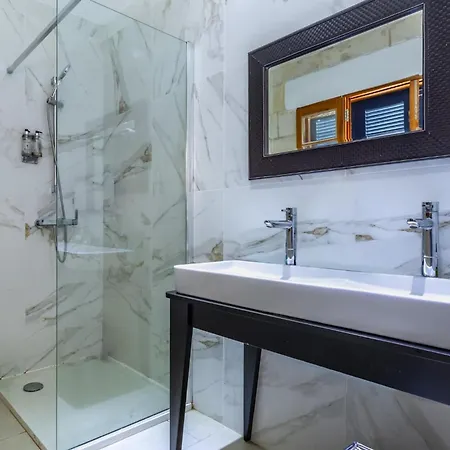 7 At Palazzo Seraphim Boutique Living In St Julians