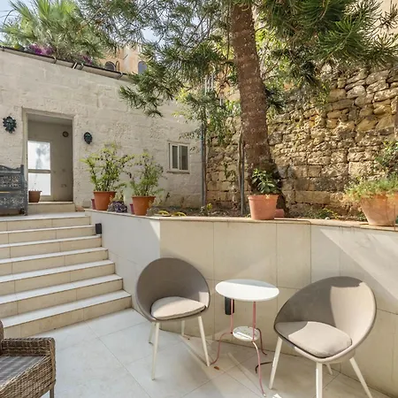 7 At Palazzo Seraphim Boutique Living In St Julians St. Julian's