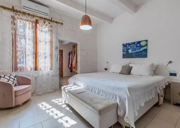 7 At Palazzo Seraphim Boutique Living In St Julians