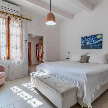 7 At Palazzo Seraphim Boutique Living In St Julians