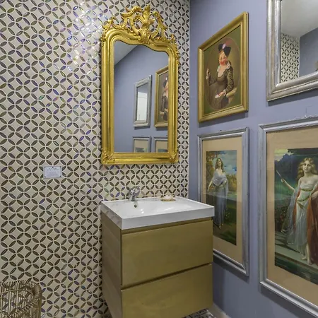 Gasthof 7 At Palazzo Seraphim Boutique Living In St Julians San Ġiljan