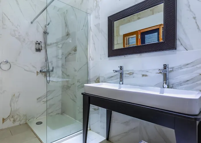 7 At Palazzo Seraphim Boutique Living In St Julians